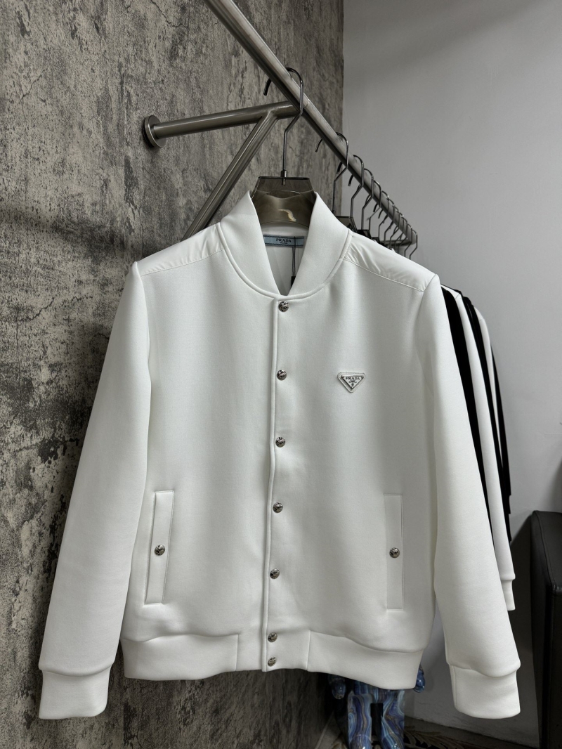Pra*a outwear
